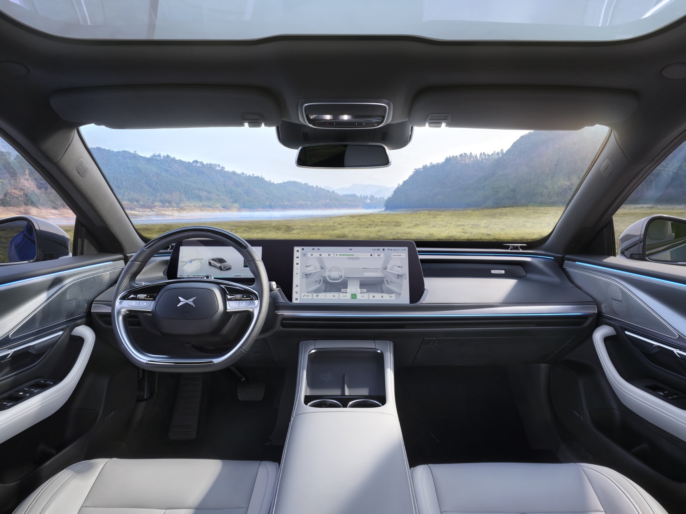Interior XPENG P7 — foto resmi XPENG